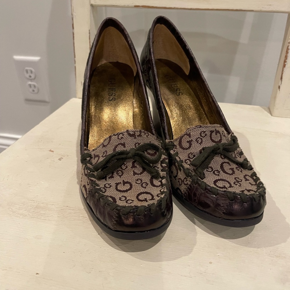 GUESS Brown Logo Moccasins with Bow Trim